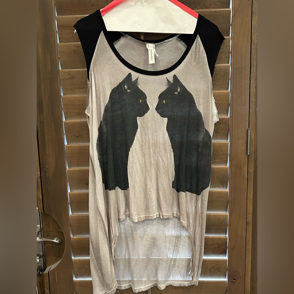Freeloader Black Cat Graphic Sleeveless Top. Size L.